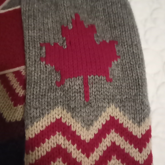 RARE 2010 Official Olympic Cowichan Style Cardigan Sweater XS S - Picture 7 of 10